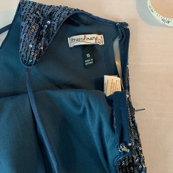 Elegant Navy Sequin Dress - Picture 5 of 10